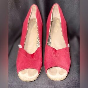 Toms Red Peep-Toe Wedges
